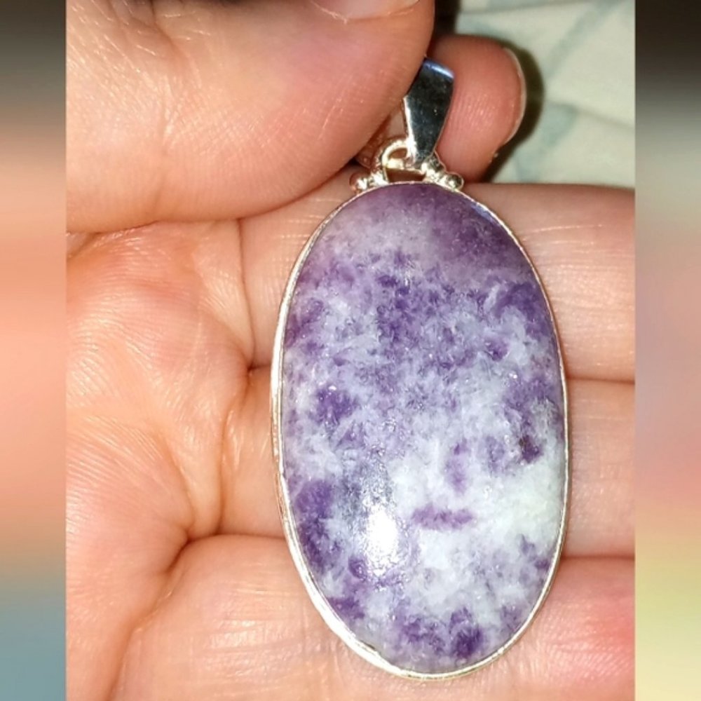 NEW Beautiful Lepidolite 1.8" Pendant & 925 Silver Chain - Natural Calming Stone - Picture 6 of 9